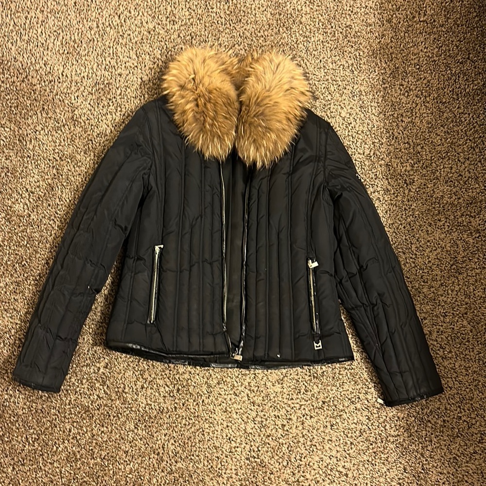 Michael Kors black jacket with removable fur collar. Size large